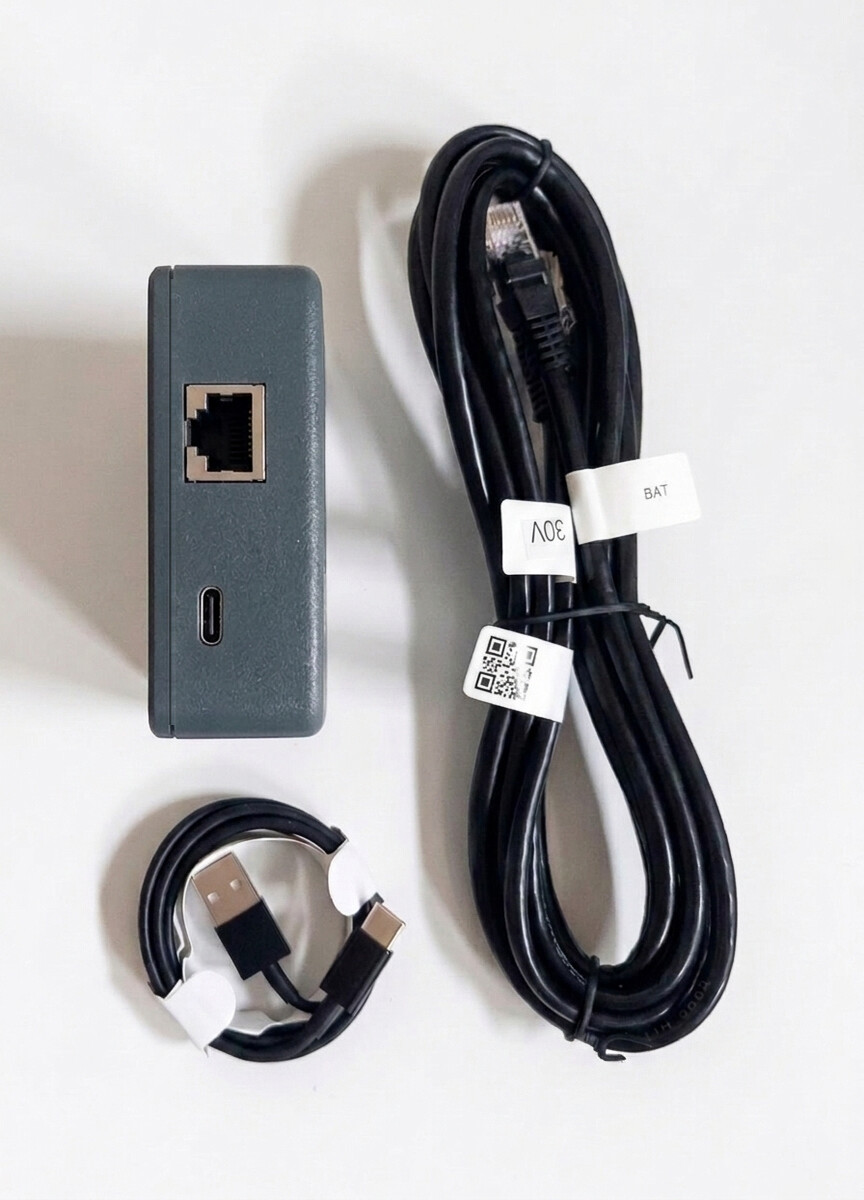 Toma RJ45 RS232 y toma de alimentación USB-C de Axpert Monitor